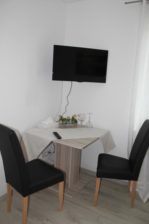 Boardinghouse Neu Wulmstorf Apartment Bagian luar foto